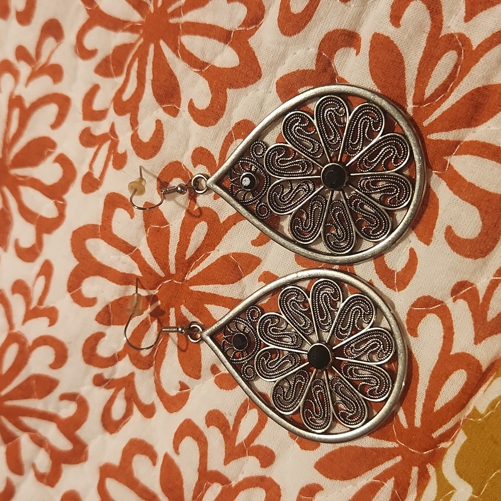 Super cute earrings